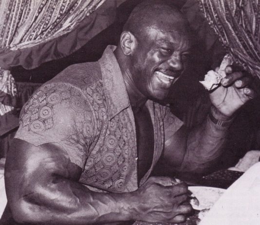Радостный Серджио Олива (Sergio Oliva)