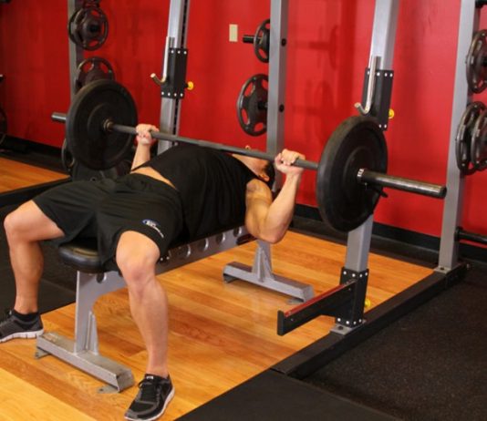 Жим штанги лежа